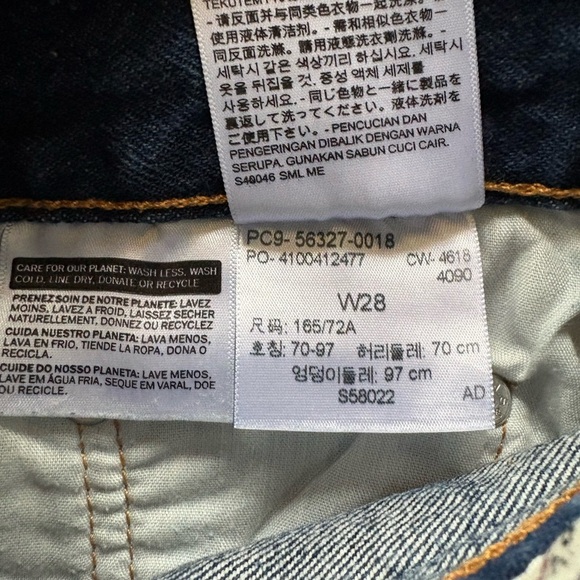 Levi’s 501® ORIGINAL FIT HIGH RISE WOMEN'S SHORTS in dark wash sz w28 preloved - Picture 7 of 7